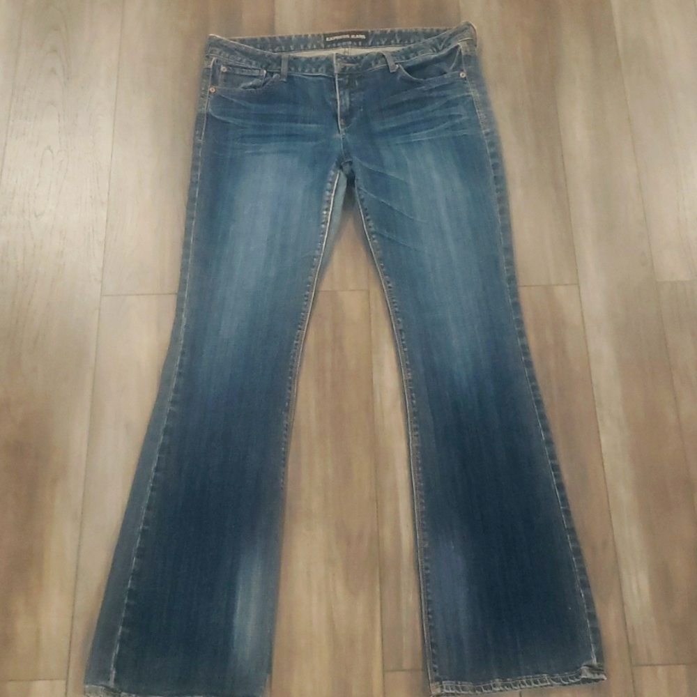 EXPRESS Stella-Lowrise Boot cut Jeans